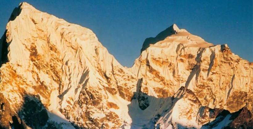 Cho-latse peak