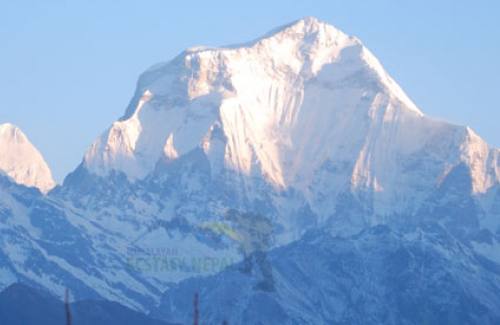 Ghorepani Trekking